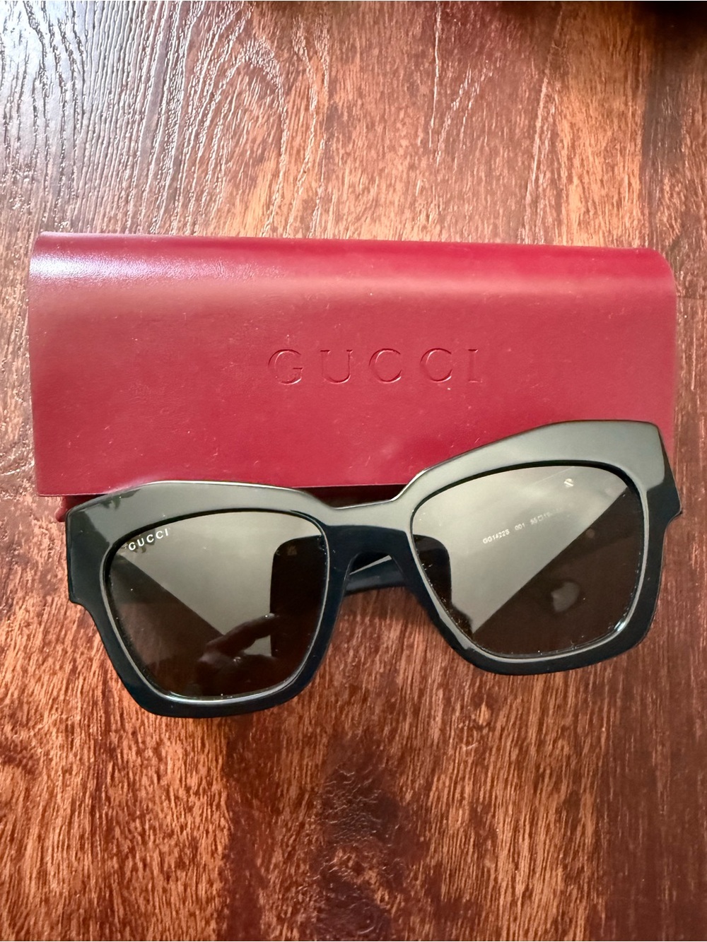 New Gucci Black Gloss Sunglasses 😎